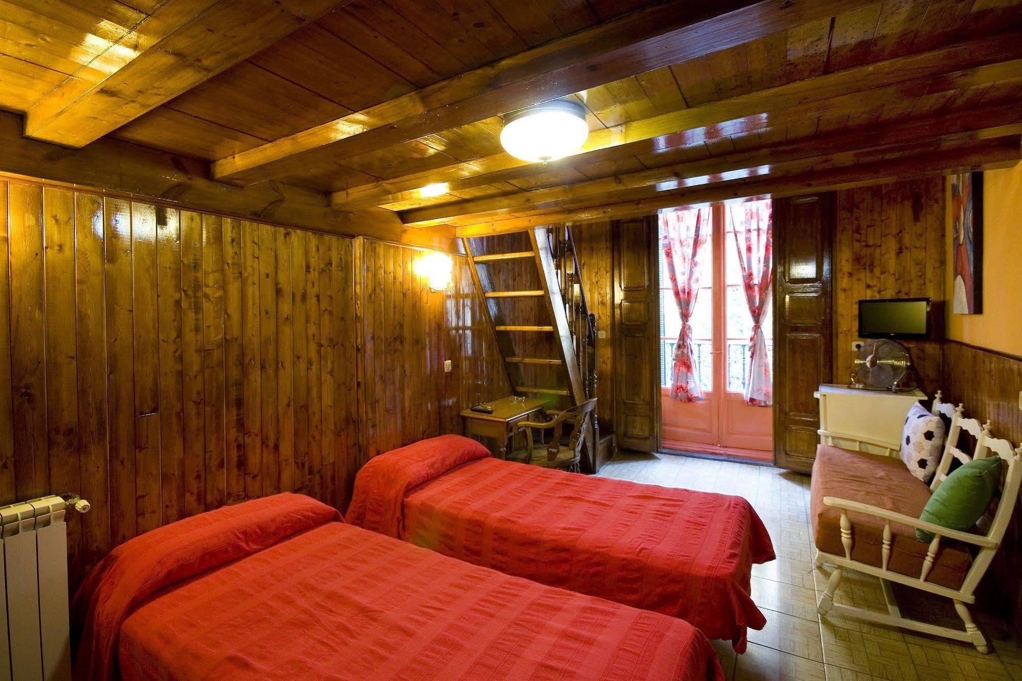 مدريد Hostal Rico المظهر الخارجي الصورة