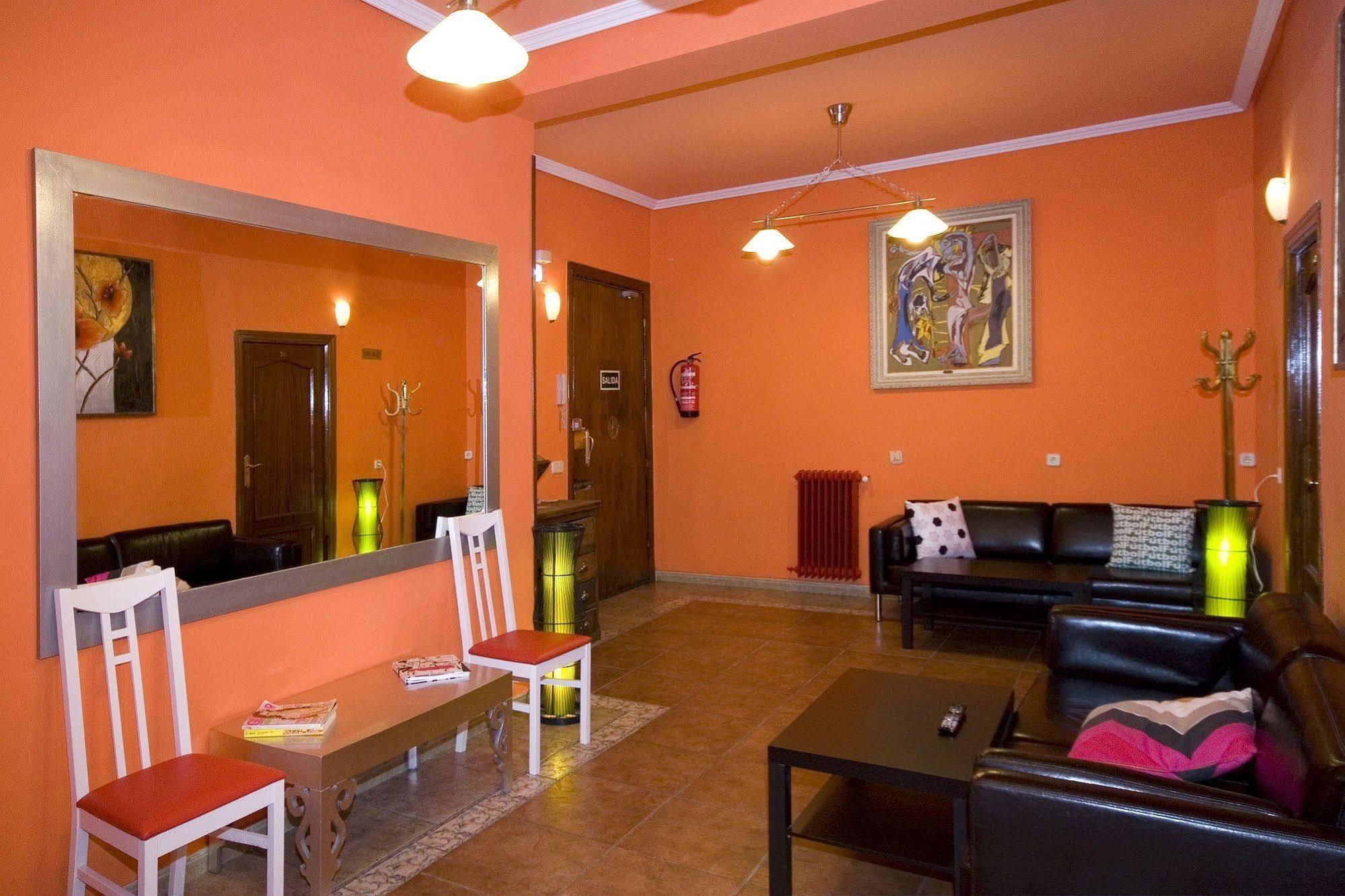 مدريد Hostal Rico المظهر الخارجي الصورة